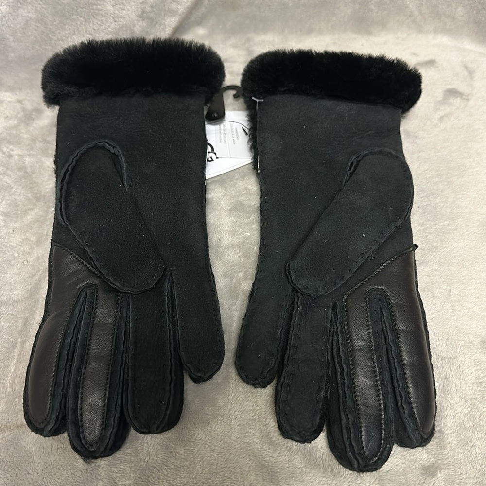 Ugg Seamed Touchscreen Shearling-Lined Gloves Siz… - image 3